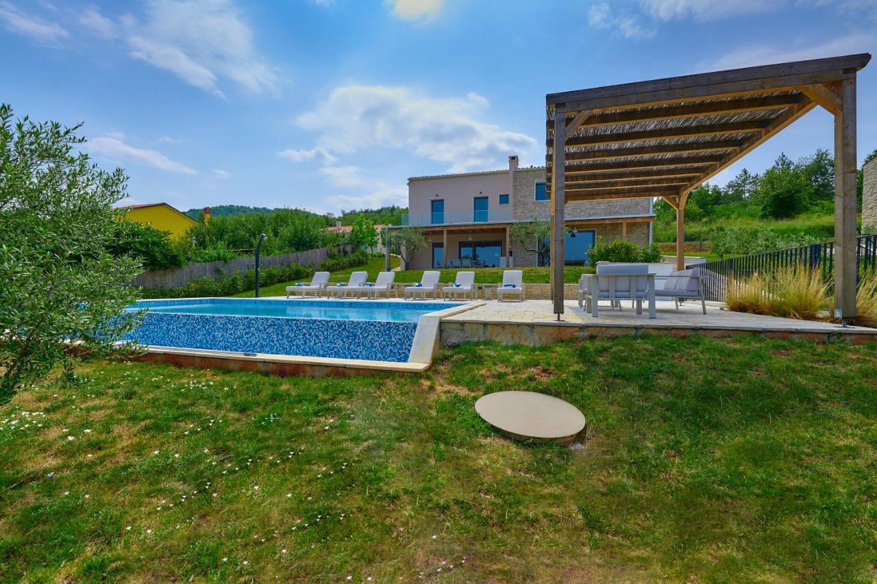 Motovun Villas Luaran gambar