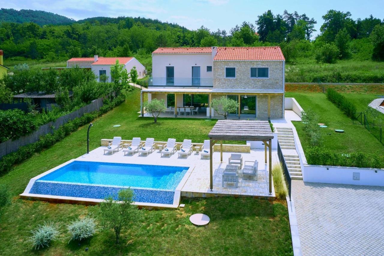 Motovun Villas Luaran gambar