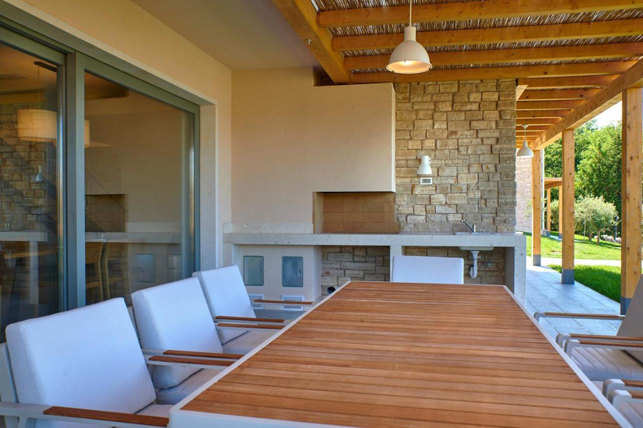 Motovun Villas Luaran gambar