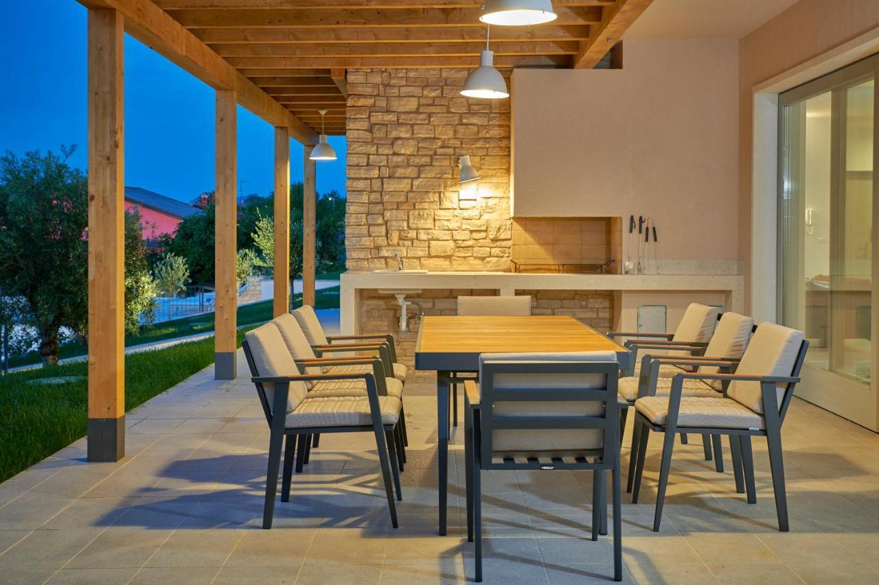 Motovun Villas Luaran gambar