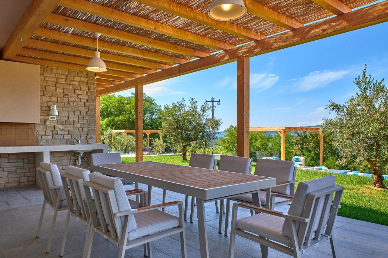 Motovun Villas Luaran gambar