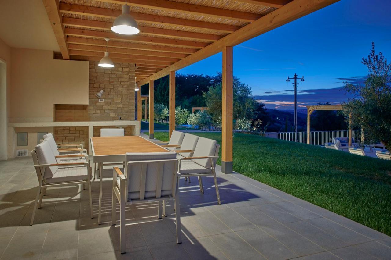 Motovun Villas Luaran gambar